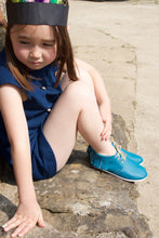 Load image into Gallery viewer, Simple Simon Tassel Boot (Blue)
